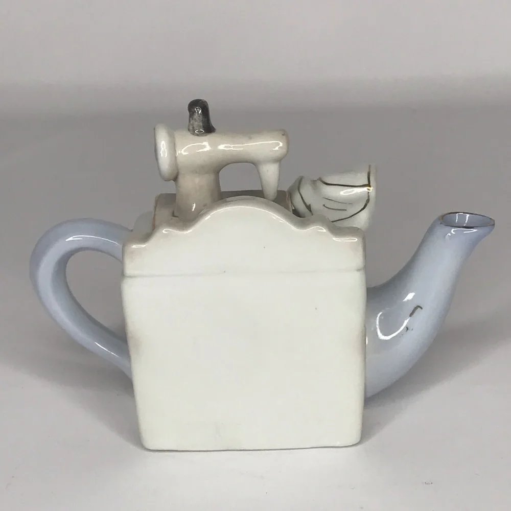 Trinket Box Mini Tea Pot‎ Sewing Machine Cabinet With Lid Porcelain Collectible